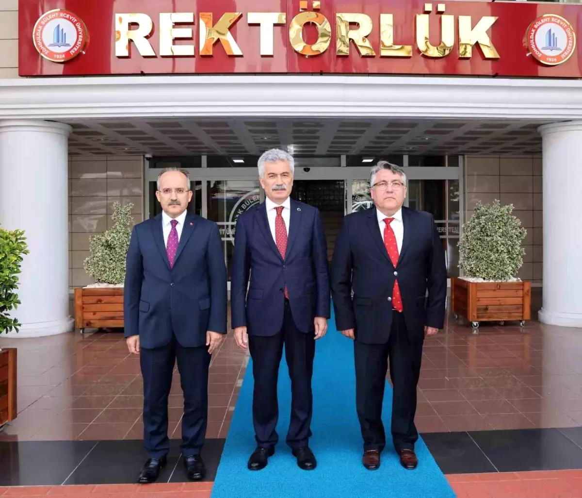 beun-rektoru-ismail-hakki-ozolcer-danistay-baskani-zeki-yigiti-agirladi-3fCwx9E1.jpg