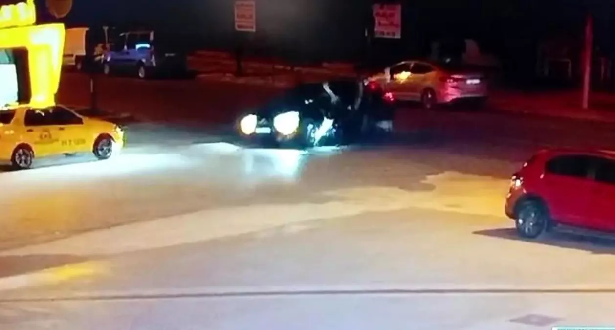duzcede-motosiklet-ve-araba-carpisti-yarali-ICTqxbGp.jpg