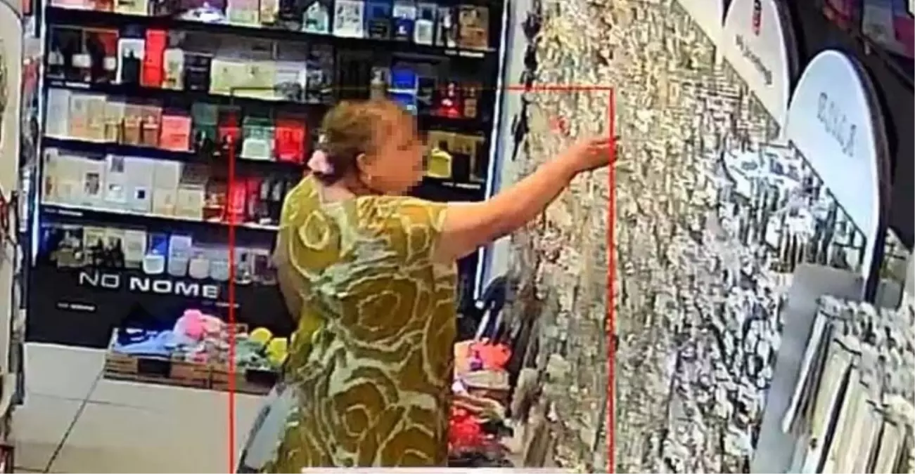ereglide-bijuteri-dukkaninda-hirsizlik-ani-guvenlik-kamerasinda-OuA7GCgb.jpg