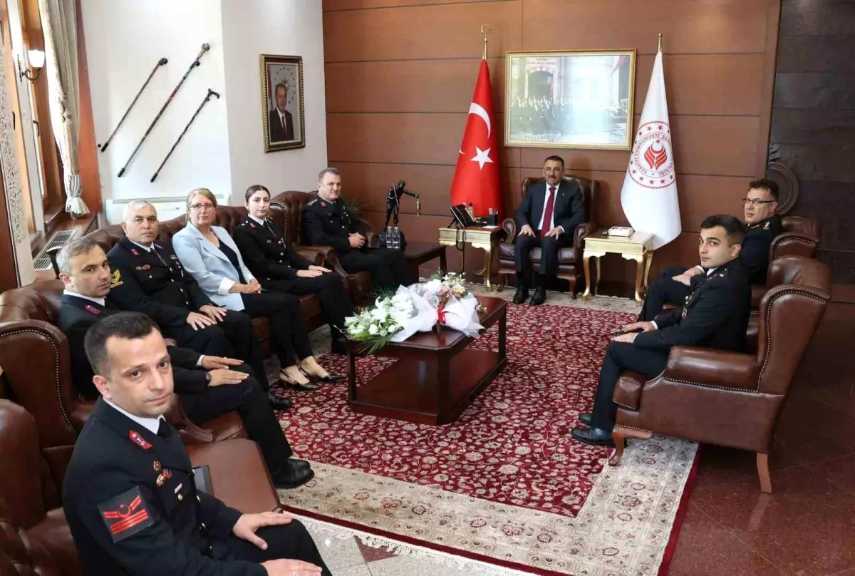 zonguldak-valisi-hacibektasoglu-jandarmanin-186-yilini-kutladi-3Qk9auQn.jpg
