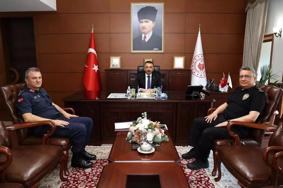 zonguldakta-asayis-ve-guvenlik-toplantisi-duzenlendi-RNnj9kvh.jpg