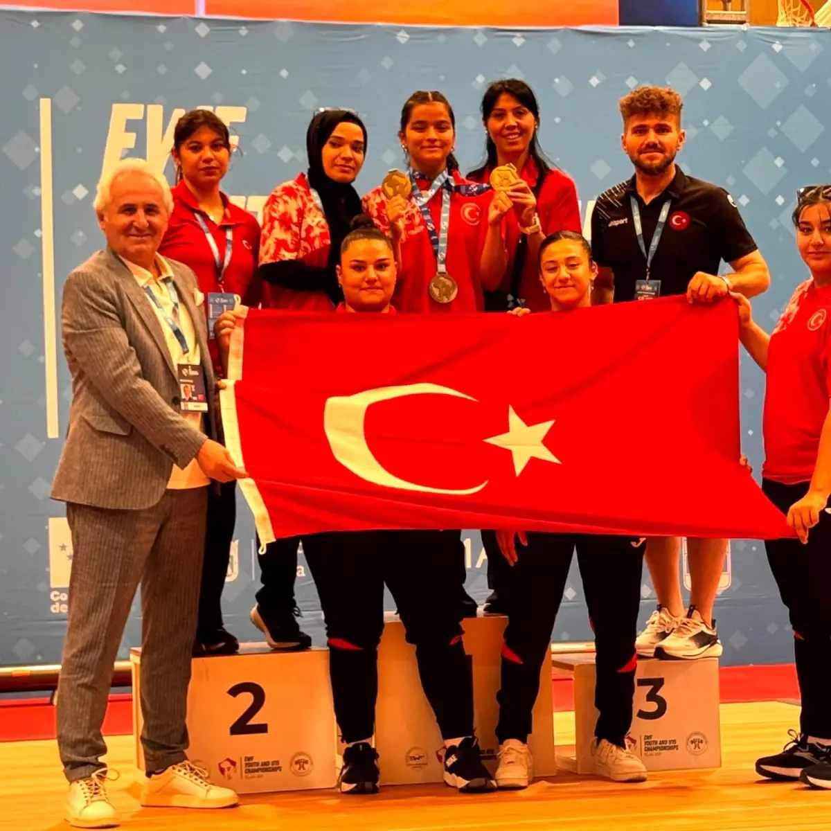 tugba-kivikoglu-avrupa-halter-sampiyonu-oldu-f9Rnuk3Q.jpg