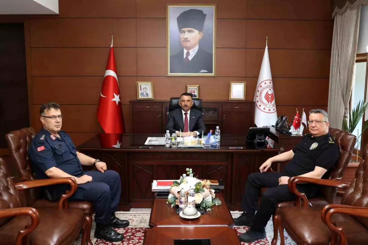 zonguldakta-asayis-toplantisi-guvenlik-tedbirleri-ve-kabahatle-ugras-ele-alindi-AbfLBJIv.jpg
