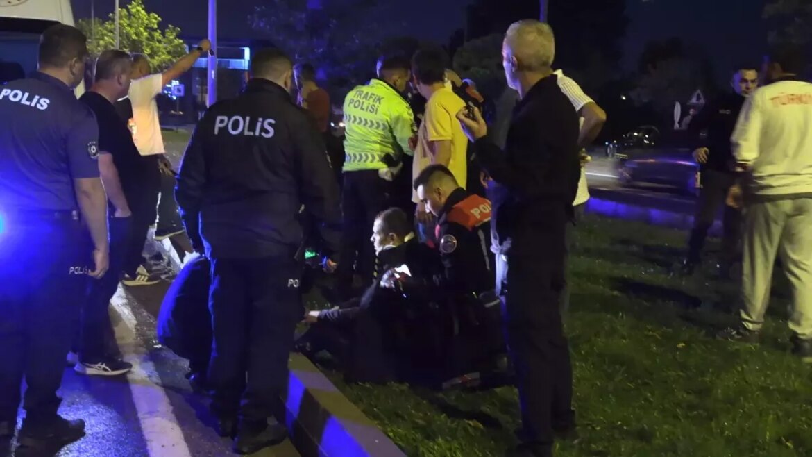 boluda-motosiklet-kazasi-4-polis-yarali-psWsRFtb.jpg