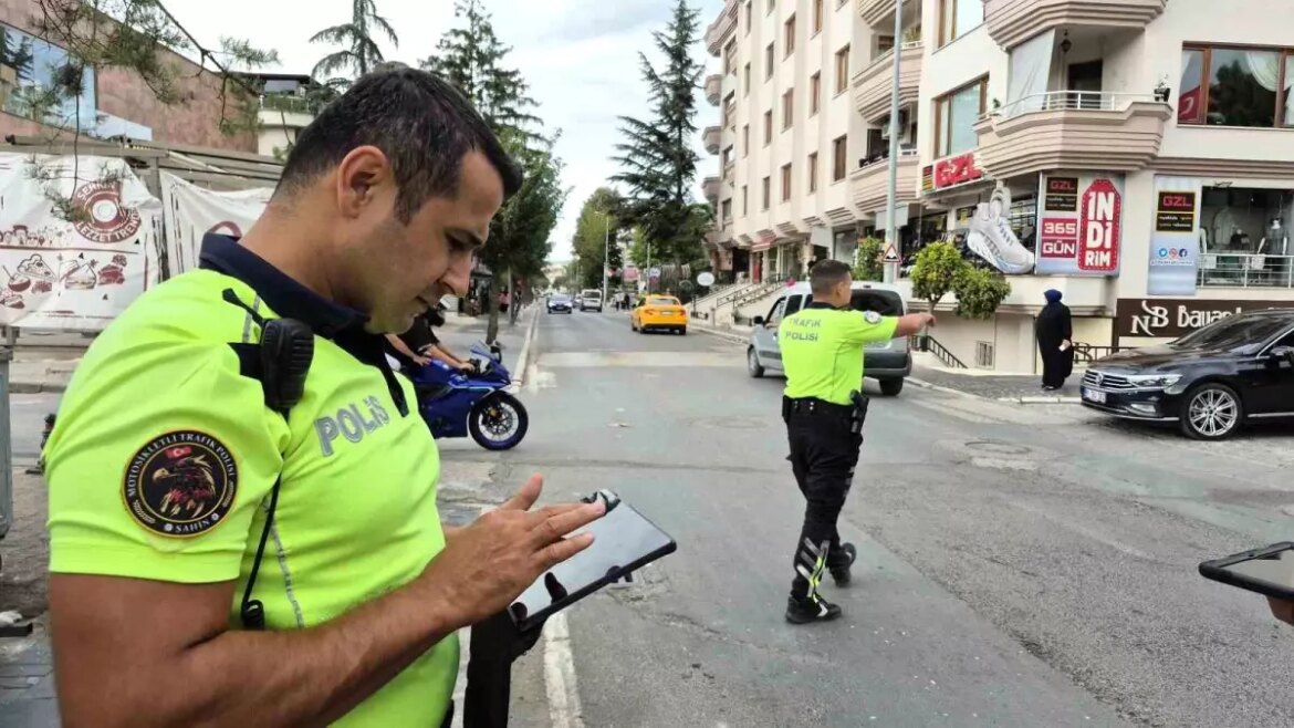 duzcede-trafik-gruplarindan-gece-kontrolu-ADi3H2hf.jpg