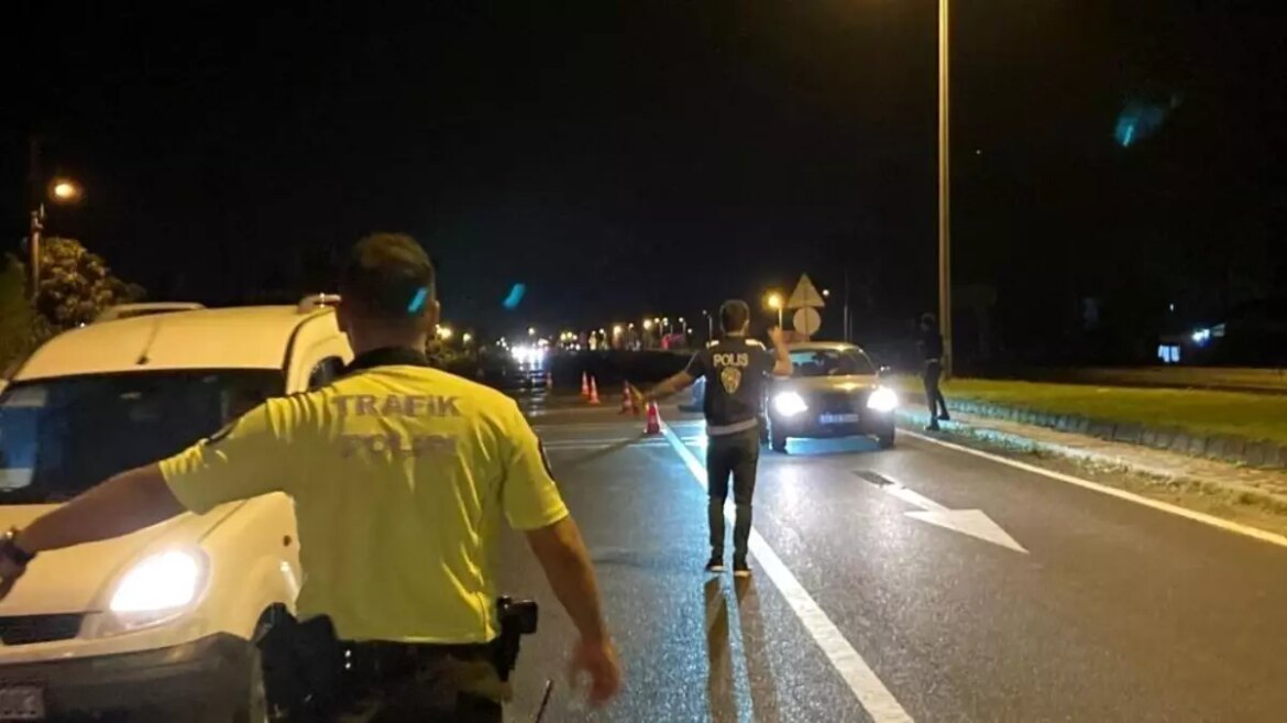 duzcede-trafik-kontrollerinde-2-bin-645-sofore-ceza-verildi-6fvUPFv6.jpg