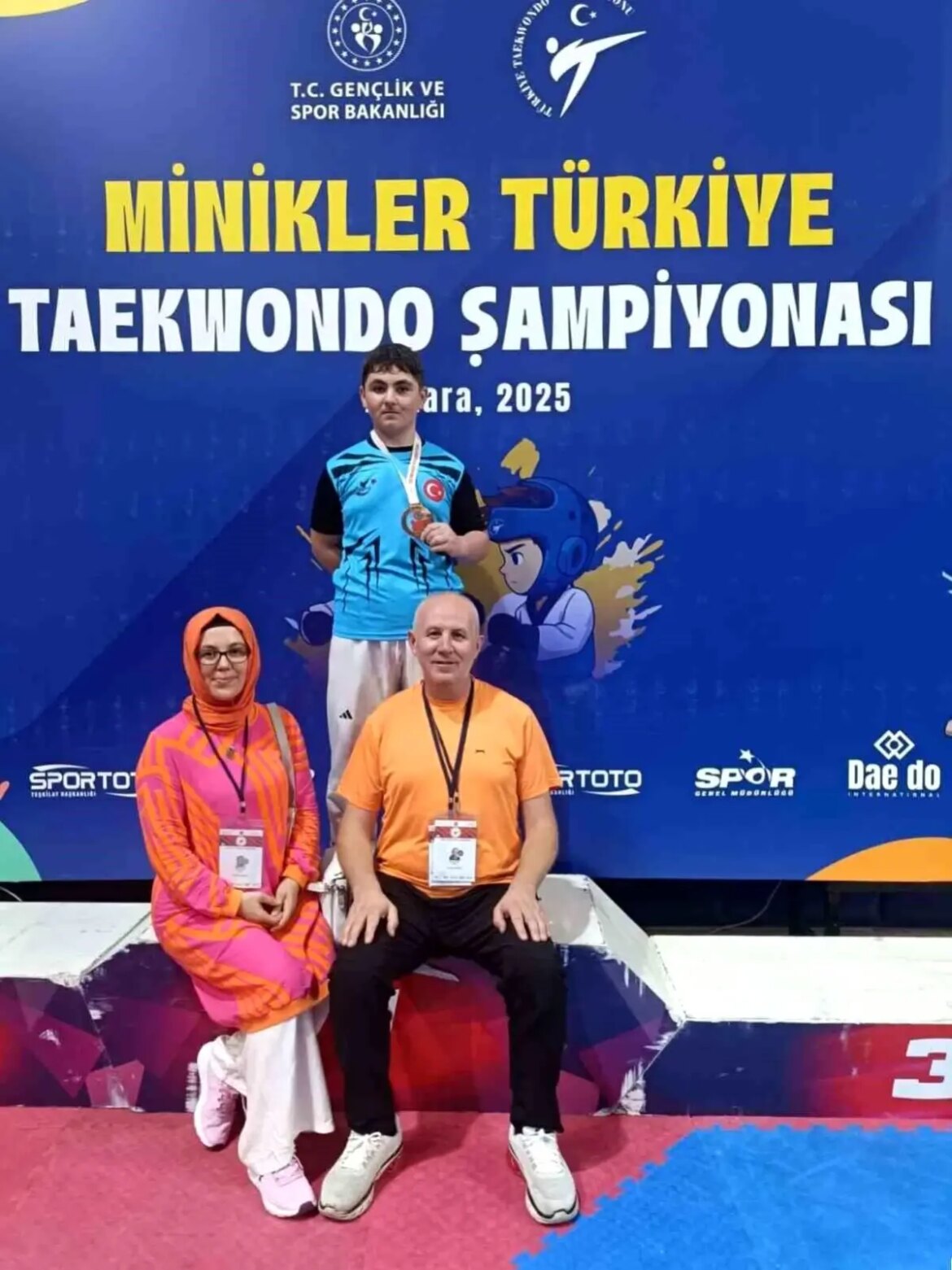 duzceli-taekwondo-atleti-ahmet-selim-uras-turkiye-ucuncusu-oldu-5HZcbRWL.jpg
